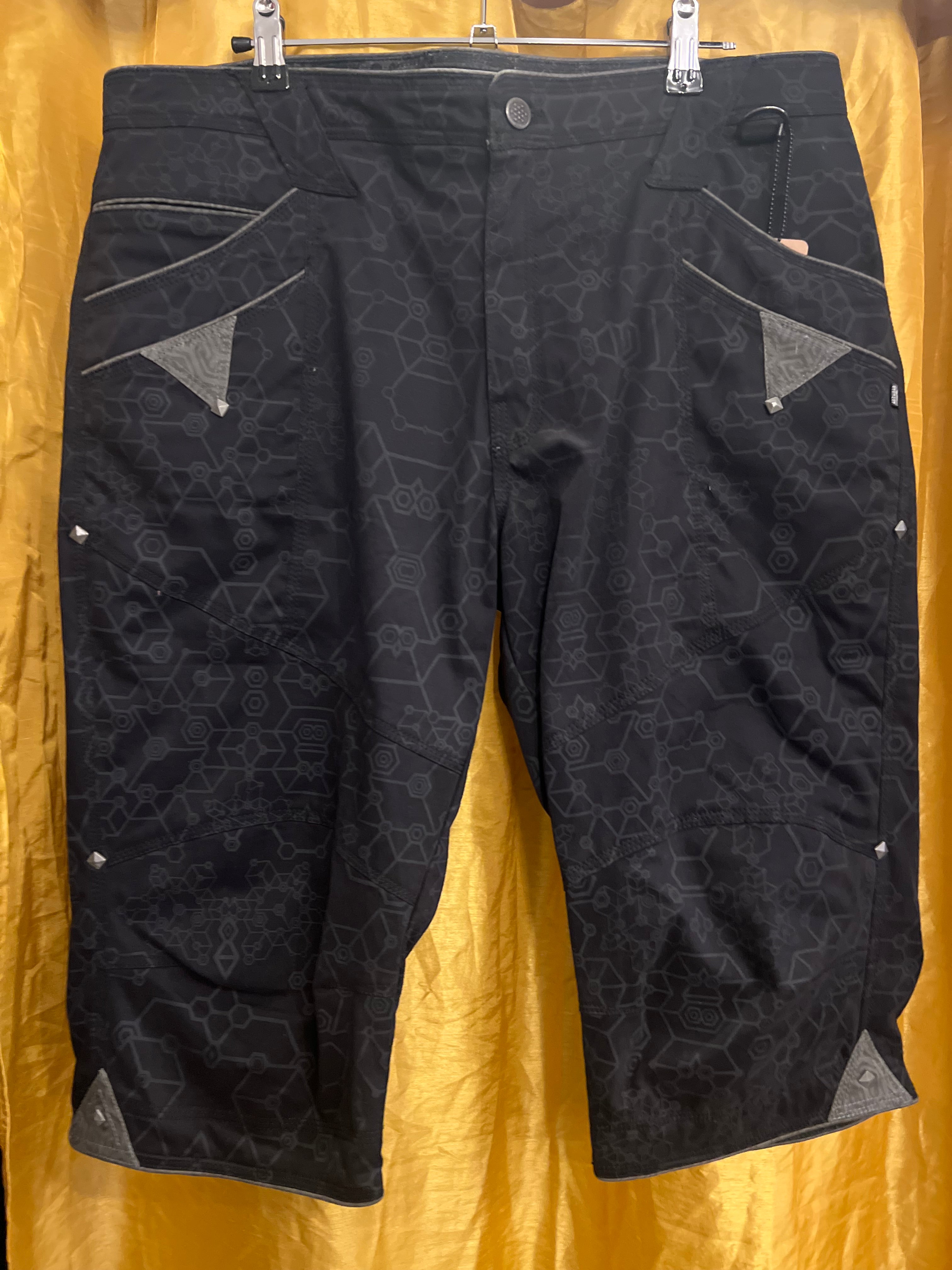 Corsaire Men Pants for Modern day Pirates