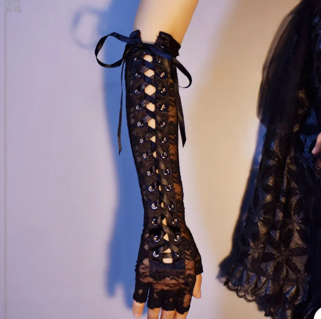 Lacey moon gloves